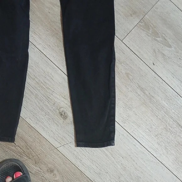 Hollister Black Ultra High-Rise Jean Leggings - Picture 4 of 4